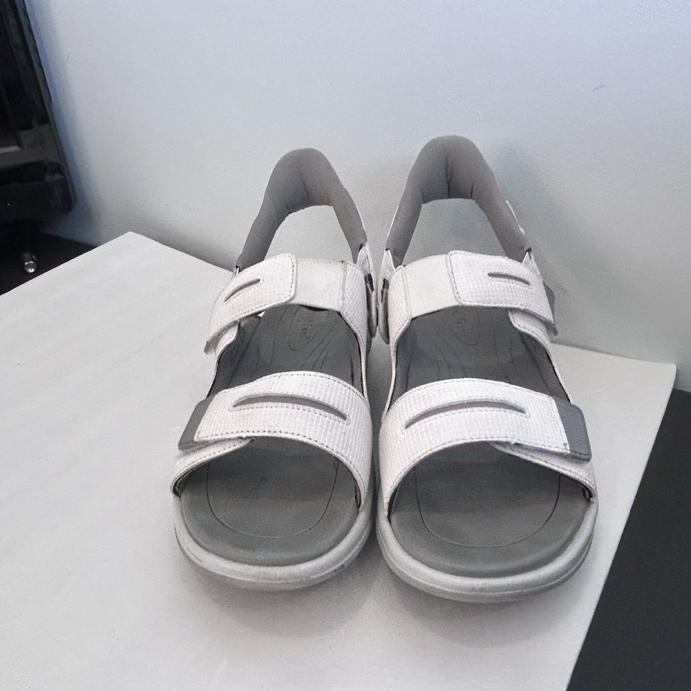 Pre-Owned Orthofeet White Size 7.5 Sling Back Sandals Read